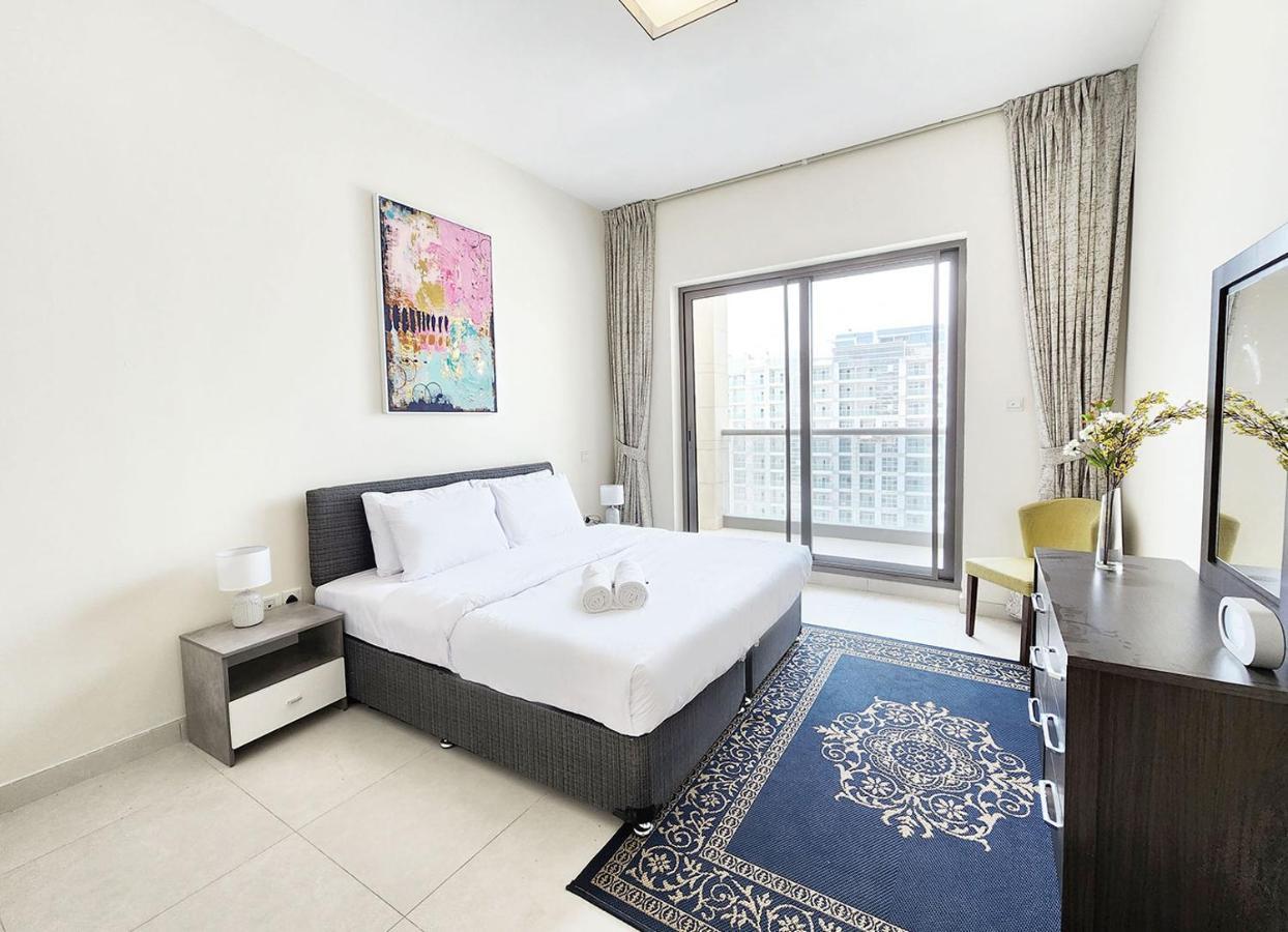 Rh- Captivating Skyline View, 02br Near Clemance Medical Center Apartment